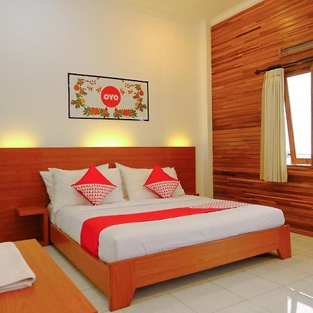 Oyo 446 Hotel Kawi Surapatha Malang Luaran gambar