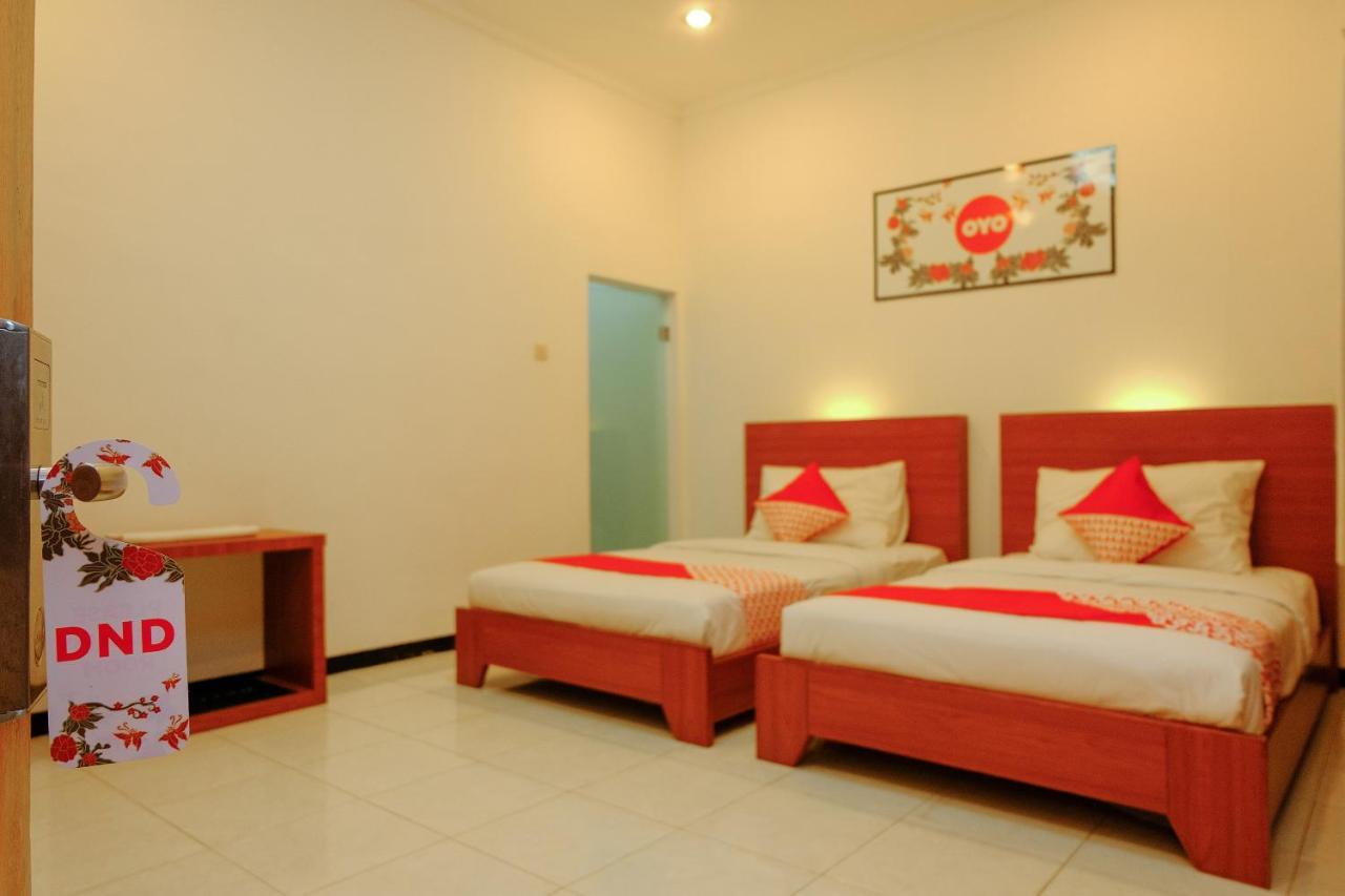 Oyo 446 Hotel Kawi Surapatha Malang Luaran gambar
