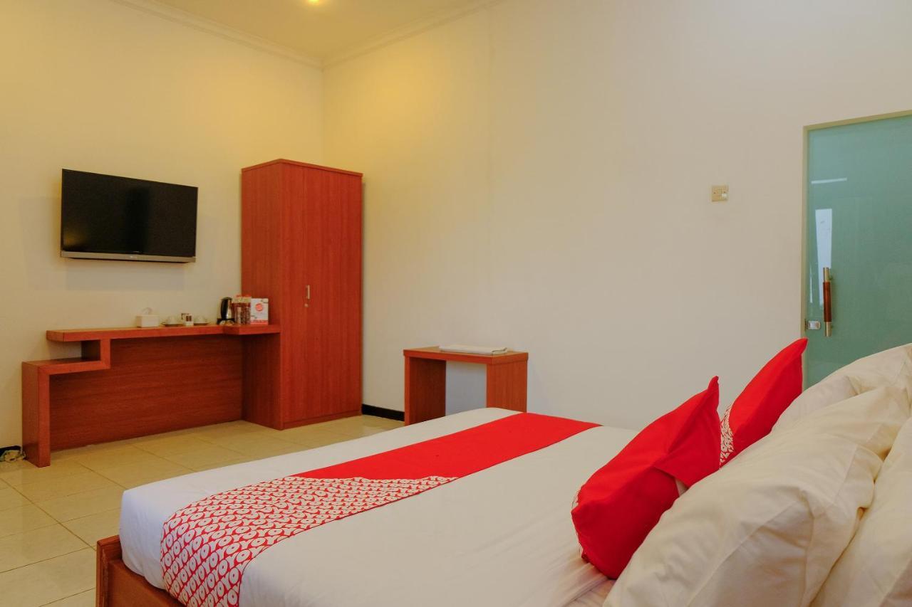 Oyo 446 Hotel Kawi Surapatha Malang Luaran gambar